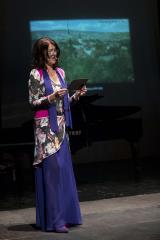 014Predstavitev knjige M Vilhar Foto atelje Postojna